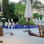 Hotel Odysseia Kapetanios 4*