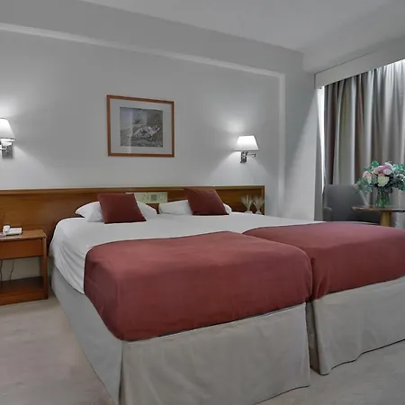 Отель Odysseia Kapetanios 4*