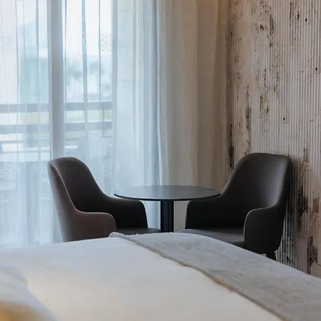 Odysseia Kapetanios Отель 4*