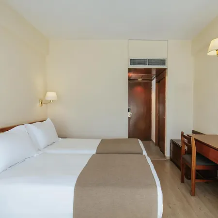 Odysseia Kapetanios Hotel 4*