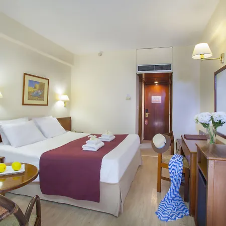Odysseia Kapetanios Hotel 4*