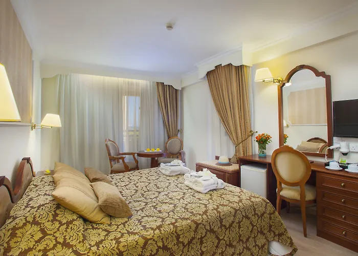 Hotel Odysseia Kapetanios 4*