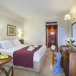 Odysseia Kapetanios Hotel 4*
